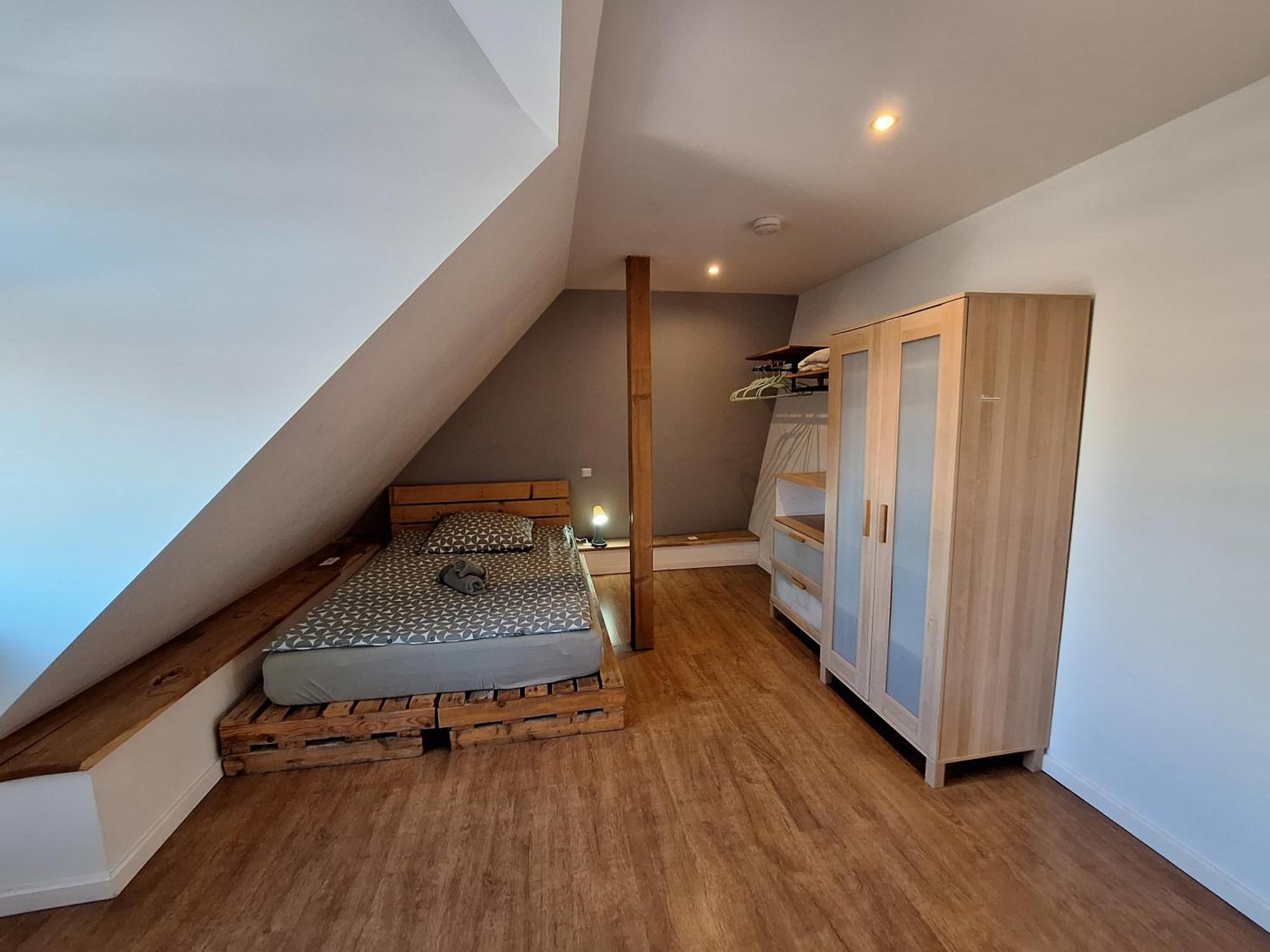 Bielefeld Zentral Komplette Fewo, 4 Schlafbereiche Bis Zu 8 Personen Exterior foto